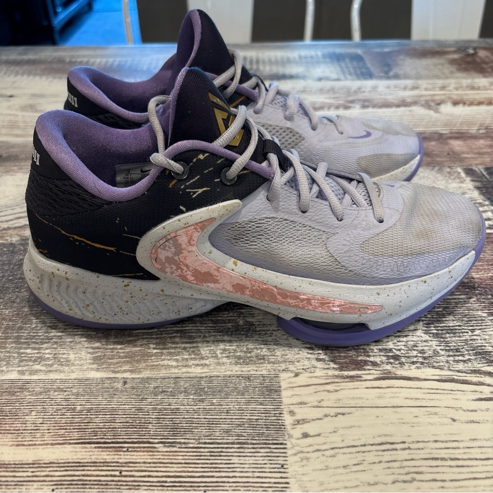 Nike zoom freak 4 IV oxygen purple/Space purple Sz 8 men’s